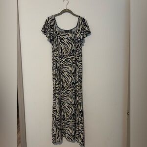 Attitudes by Renee Flutter Sleeve Maxi Dress